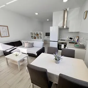 estudio-playa-la-misericordia.hotelsinnerja.org/
